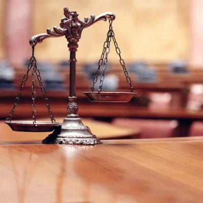 Comment trouver un avocat adapté à vos besoins ?