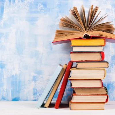 10 Livres Incontournables en Développement Personnel pour Éclairer Votre Chemin
